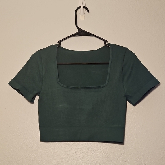 OQQ Square Neck Ribbed Crop Top - Picture 2 of 5